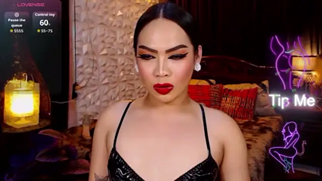 GODDESSHUGECOCKANDREA online show from 04/23/26, 06:31