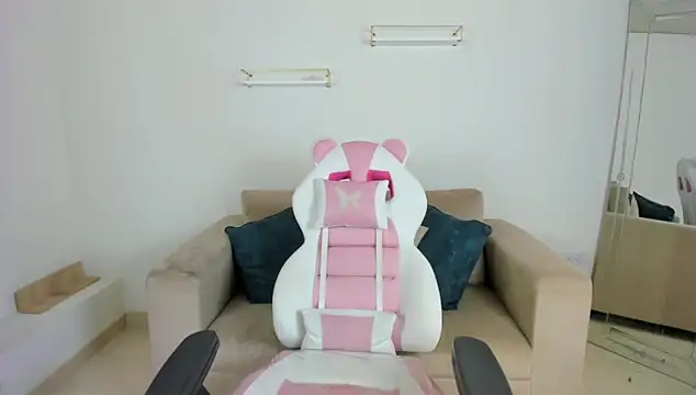 april smiith online show from 01/16/26, 12:20