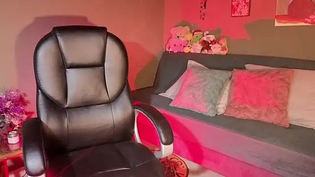 GaiaJoness online show from 11/28/25, 07:47