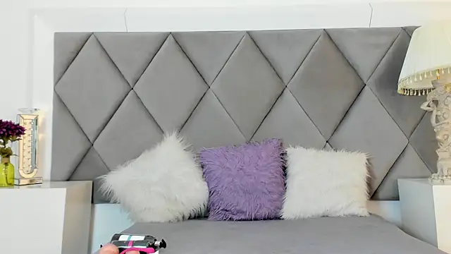 GiadaRizzo online show from 11/25/25, 05:35