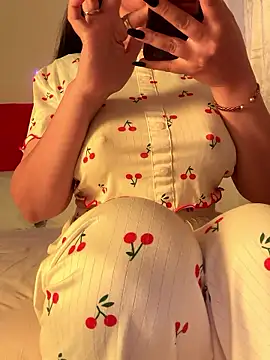 OnlyRima online show from 10/05/25, 12:40