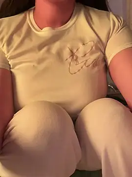 Snapshot of OnlyRima chatting on 01/14/26, 03:04 OnlyRima online show from 01/14/26, 03:04