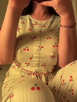 Snapshot of OnlyRima chatting on 02/14/26, 09:59 OnlyRima online show from 02/14/26, 09:59