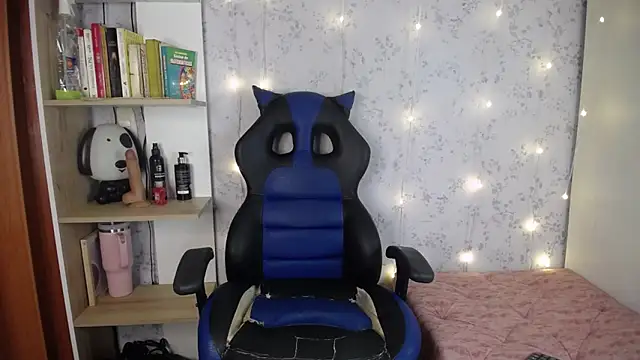 manelike  online show from 04/23/26, 12:22
