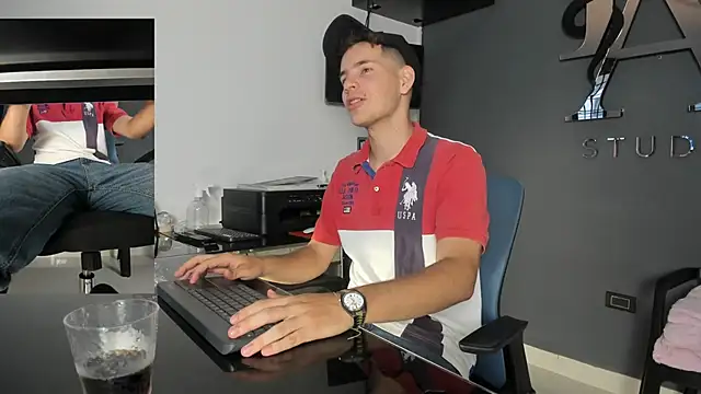 lara and danny online show from 10/03/25, 06:31