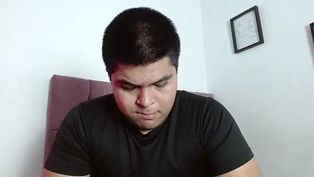 naomi campbel  online show from 03/05/26, 08:38