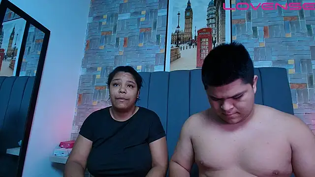 naomi campbel  online show from 03/29/26, 02:41