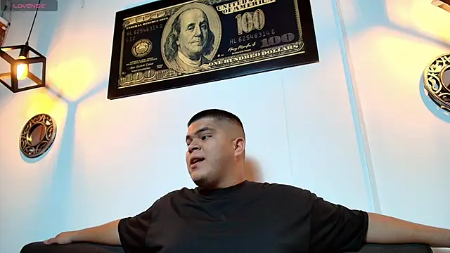 naomi campbel  online show from 02/06/26, 08:38