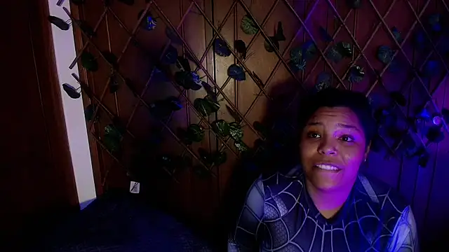 naomi campbel  online show from 10/22/25, 09:13