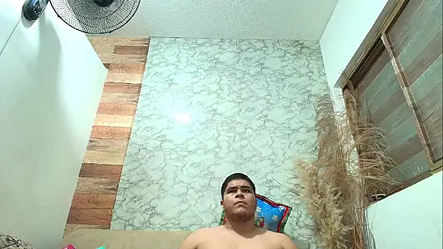 naomi campbel  online show from 01/09/26, 08:27