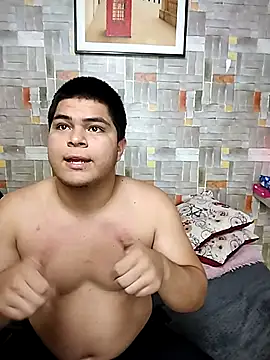 naomi campbel  online show from 12/19/25, 08:55