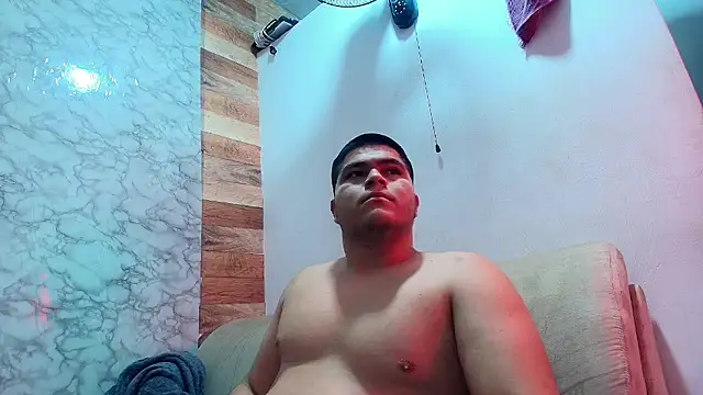 naomi campbel  online show from 02/15/26, 02:05