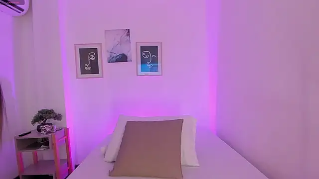 Snapshot of Anastasia_lauren chatting on 02/05/26, 07:43 Anastasia lauren online show from 02/05/26, 07:43