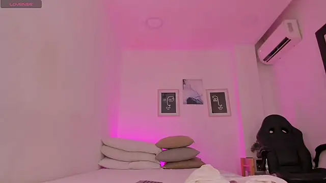 Anastasia lauren online show from 10/18/25, 08:11