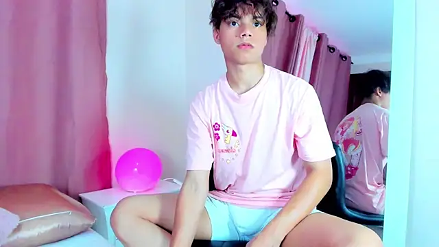 Snapshot of Honeymoon_sariel chatting on 02/28/26, 08:30 Honeymoon sariel online show from 02/28/26, 08:30