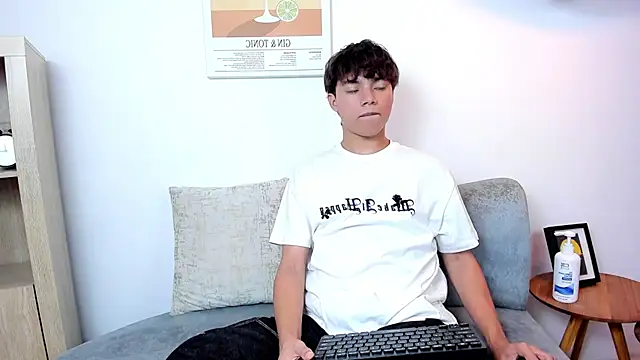 Honeymoon sariel online show from 11/26/25, 08:31