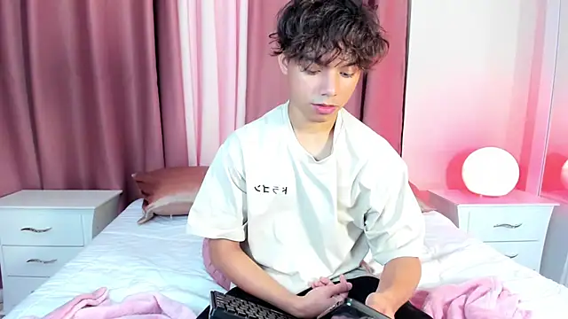 Honeymoon sariel online show from 03/29/26, 02:08