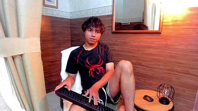Snapshot of Honeymoon_sariel chatting on 07/12/26, 08:20 Honeymoon sariel online show from 07/12/26, 08:20