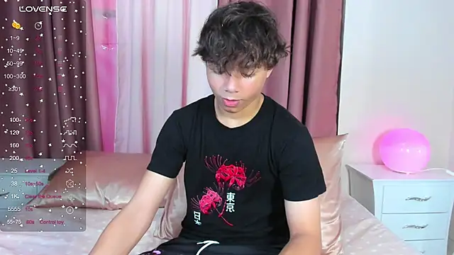 Snapshot of Honeymoon_sariel chatting on 01/11/26, 08:16 Honeymoon sariel online show from 01/11/26, 08:16