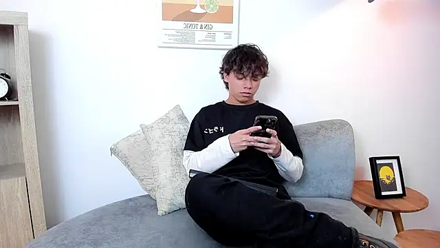 Snapshot of Honeymoon_sariel chatting on 01/08/26, 08:26 Honeymoon sariel online show from 01/08/26, 08:26