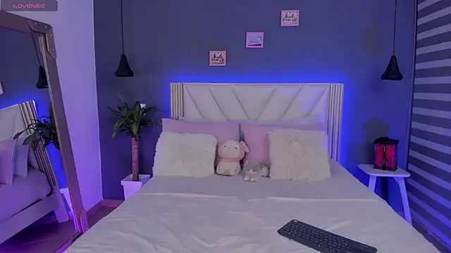 NaishaFord 1 online show from 05/19/26, 04:52