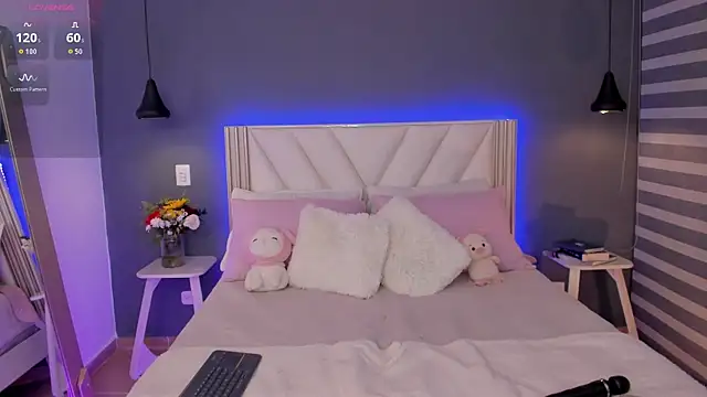 Snapshot of NaishaFord_1 chatting on 02/25/26, 04:12 NaishaFord 1 online show from 02/25/26, 04:12