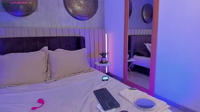 NaishaFord 1 online show from 11/08/25, 03:21