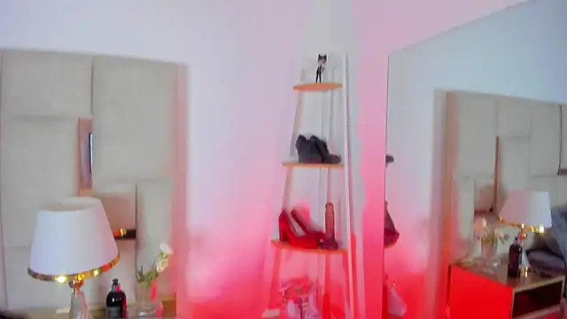 Violett Novoa online show from 11/26/25, 11:54