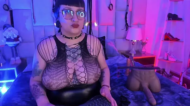 Violett Novoa online show from 11/28/25, 12:27