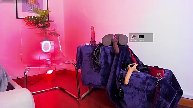 Violett Novoa online show from 10/20/25, 12:27