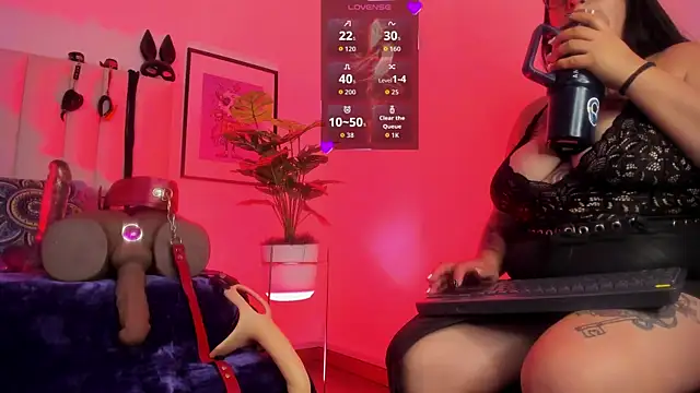 Violett Novoa online show from 11/01/25, 12:10