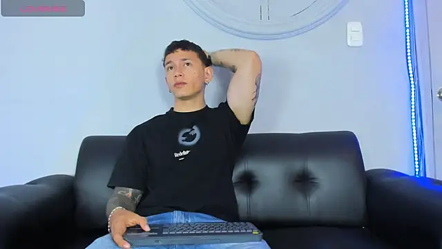 Thomas moon online show from 02/26/26, 01:22