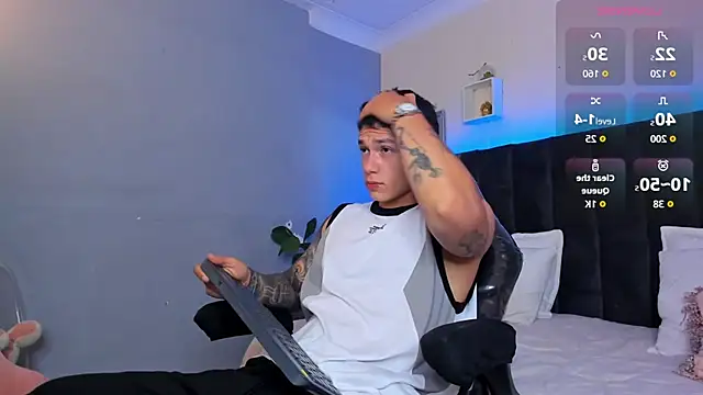 Snapshot of Thomas_moon chatting on 11/04/25, 11:25 Thomas moon online show from 11/04/25, 11:25