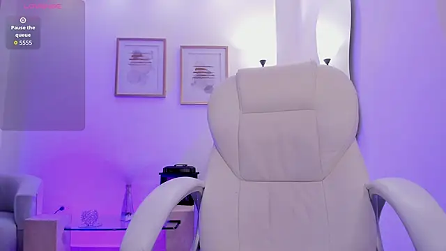 Karliie kloss  online show from 09/29/25, 03:02