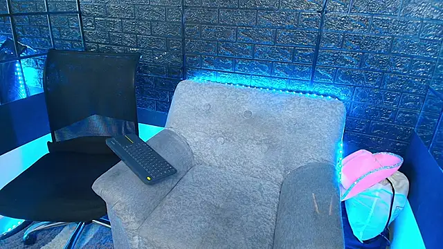 HellAndDante  online show from 11/24/25, 10:43