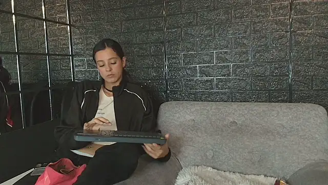 HellAndDante  online show from 11/07/25, 02:49