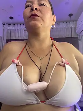 Snapshot of Sussan__ chatting on 09/19/25, 11:58 Sussan online show from 09/19/25, 11:58
