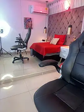 Sussan   online show from 12/02/25, 11:34