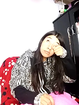 Madow Lu online show from 10/10/25, 09:43