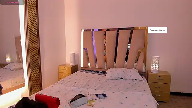 Elowen Clark online show from 04/15/26, 07:29