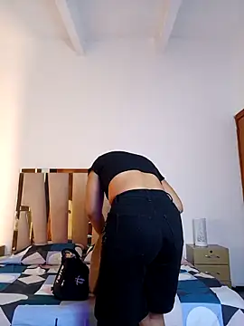 Elowen Clark online show from 02/11/26, 07:36