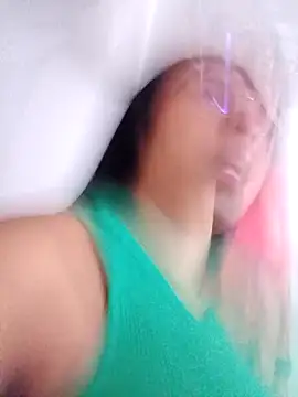 Elowen Clark online show from 02/18/26, 06:59