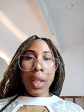 Elowen Clark online show from 02/12/26, 08:08