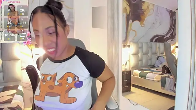 Elowen Clark online show from 09/23/25, 08:16