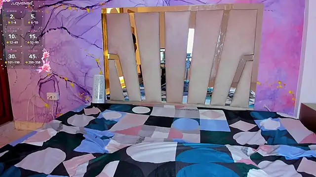 Elowen Clark online show from 10/23/25, 07:56