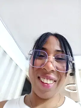 Elowen Clark online show from 02/19/26, 07:33