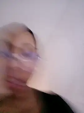 Elowen Clark online show from 04/04/26, 07:09