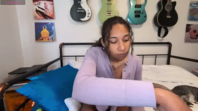 onlystrings online show from 04/07/26, 08:54