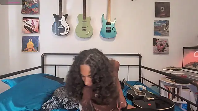 onlystrings online show from 04/01/26, 09:12