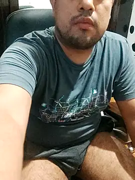 Hotknight online show from 10/11/25, 02:45